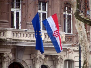 Croatia_EU_flags